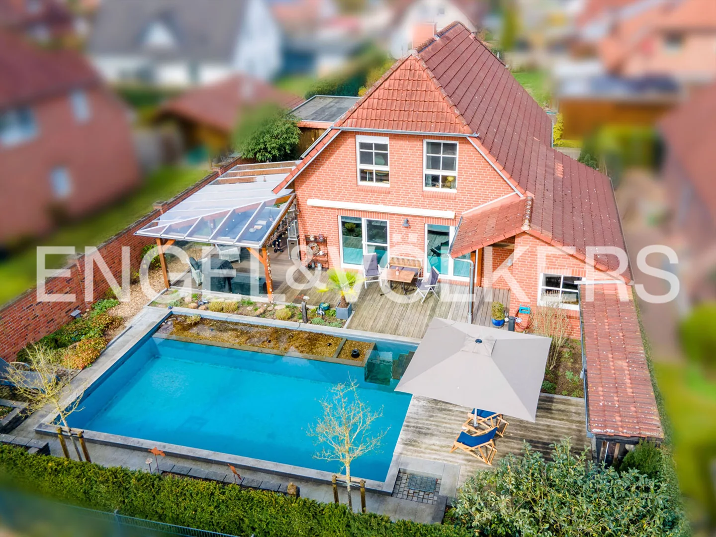 Exklusives Einfamilienhaus mit Pool und Wellness-Oase in ruhiger Lage von Kirchlinteln