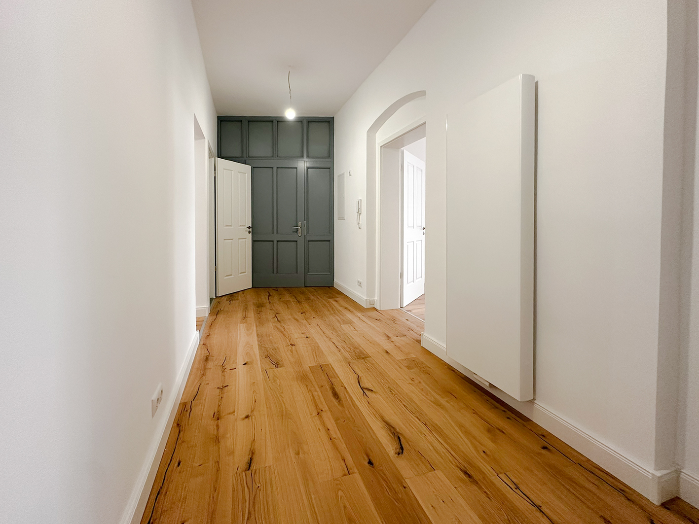 Nagelneu sanierte  Erdgeschosswohnung mit Balkon und Gemeinschaftsgarten Nähe Stadtpark