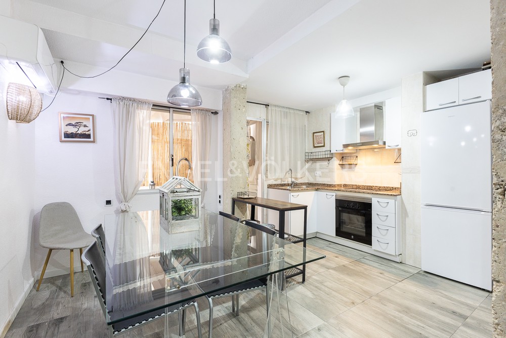 Practical Apartment in Camins al Grau for Short-Term Stay