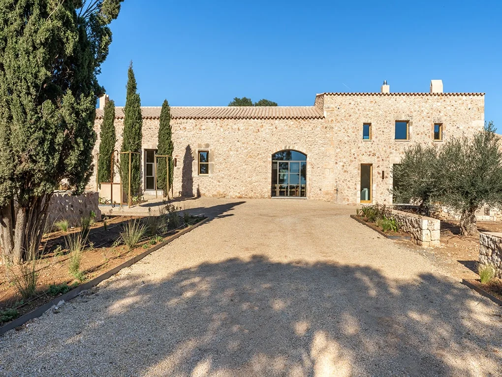 Restored heritage finca with sea views in Cala Varques
