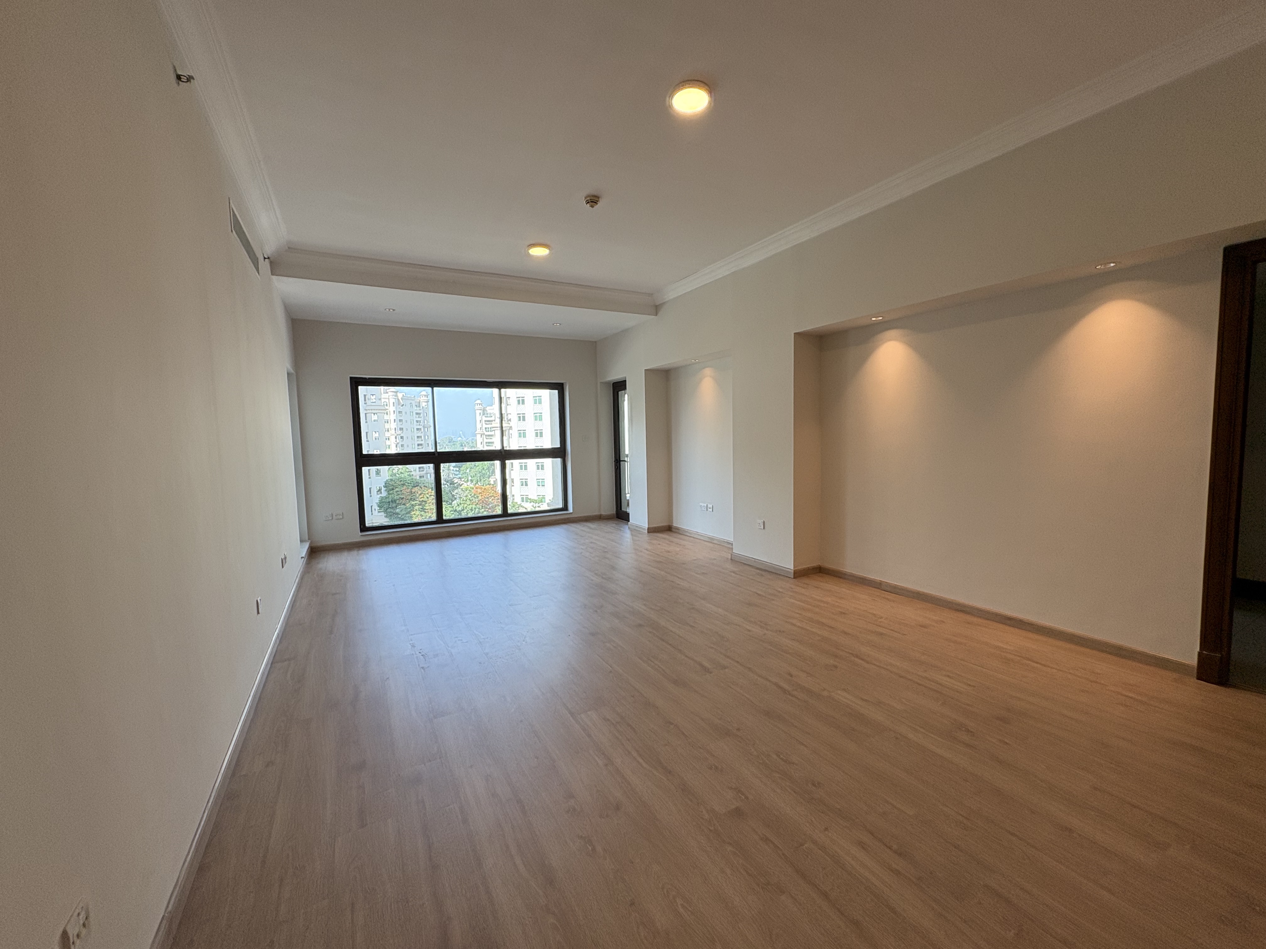 Park View | Maids Room | Partially Upgraded