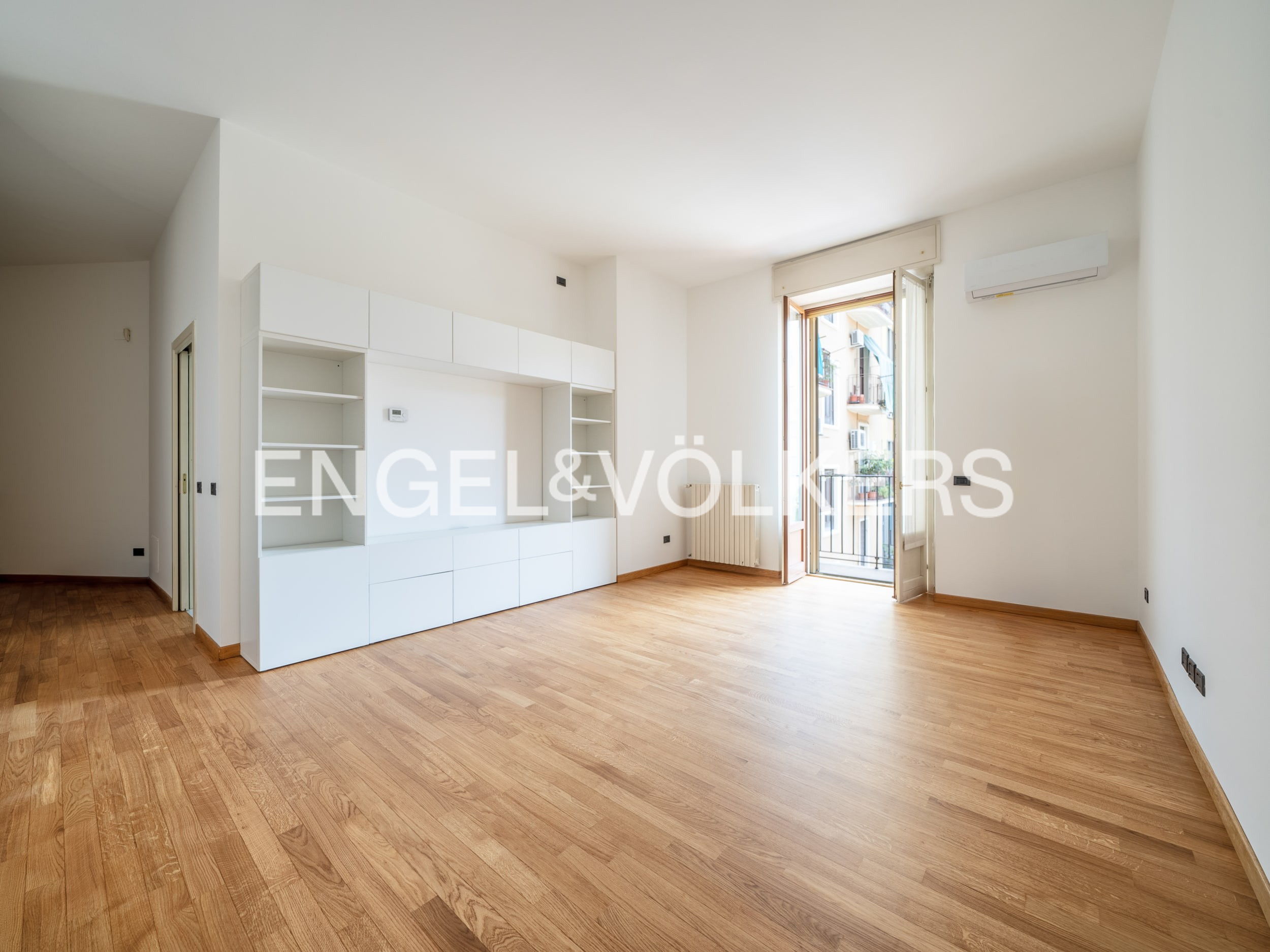 Bright three-room apartment a few steps from the Rotonda della Besana