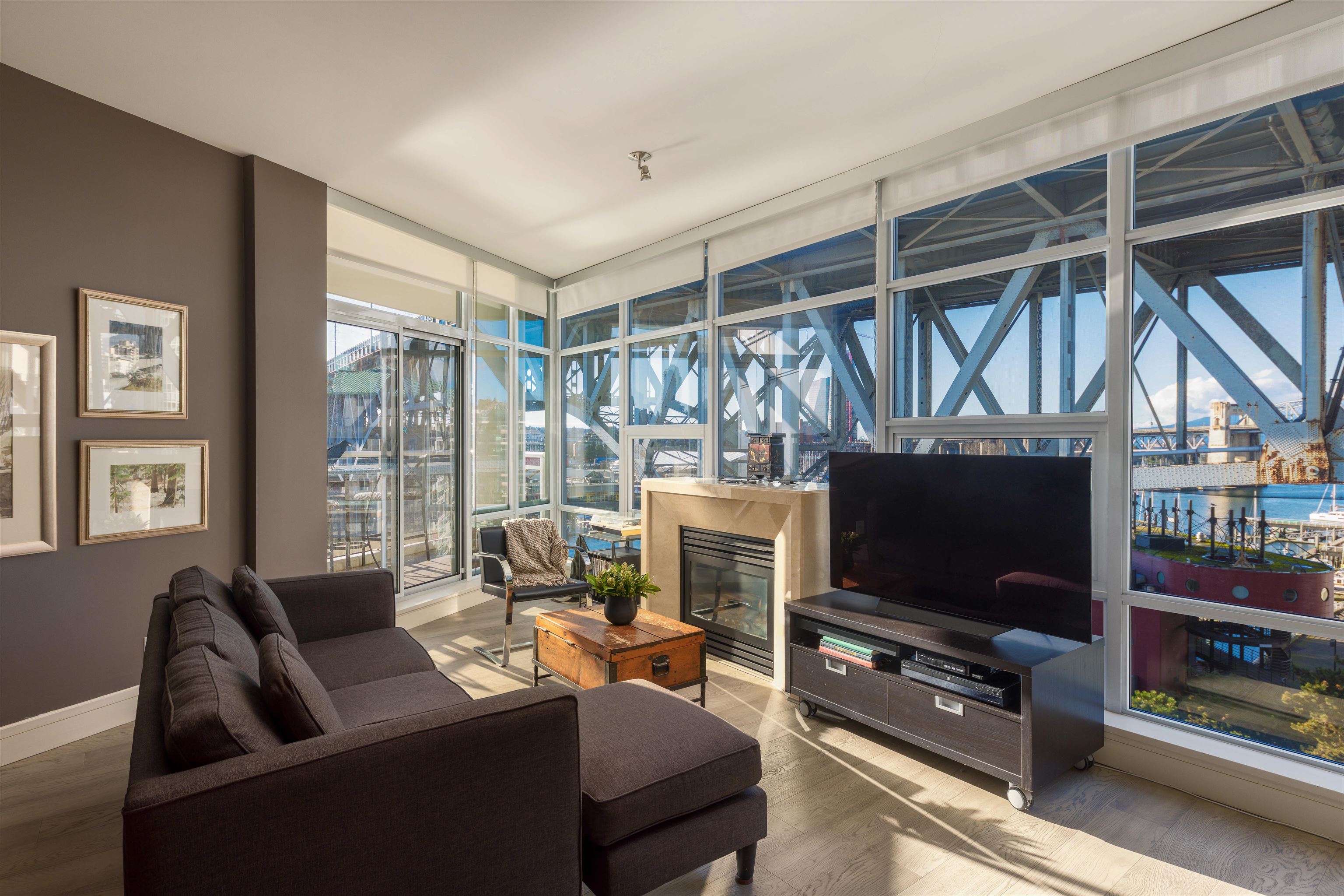 Boutique Residence Along the Seawall