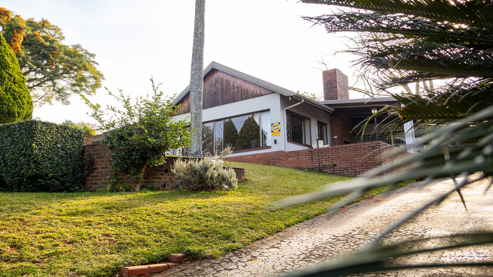 Location Location Location! Prime Clarendon Family Home