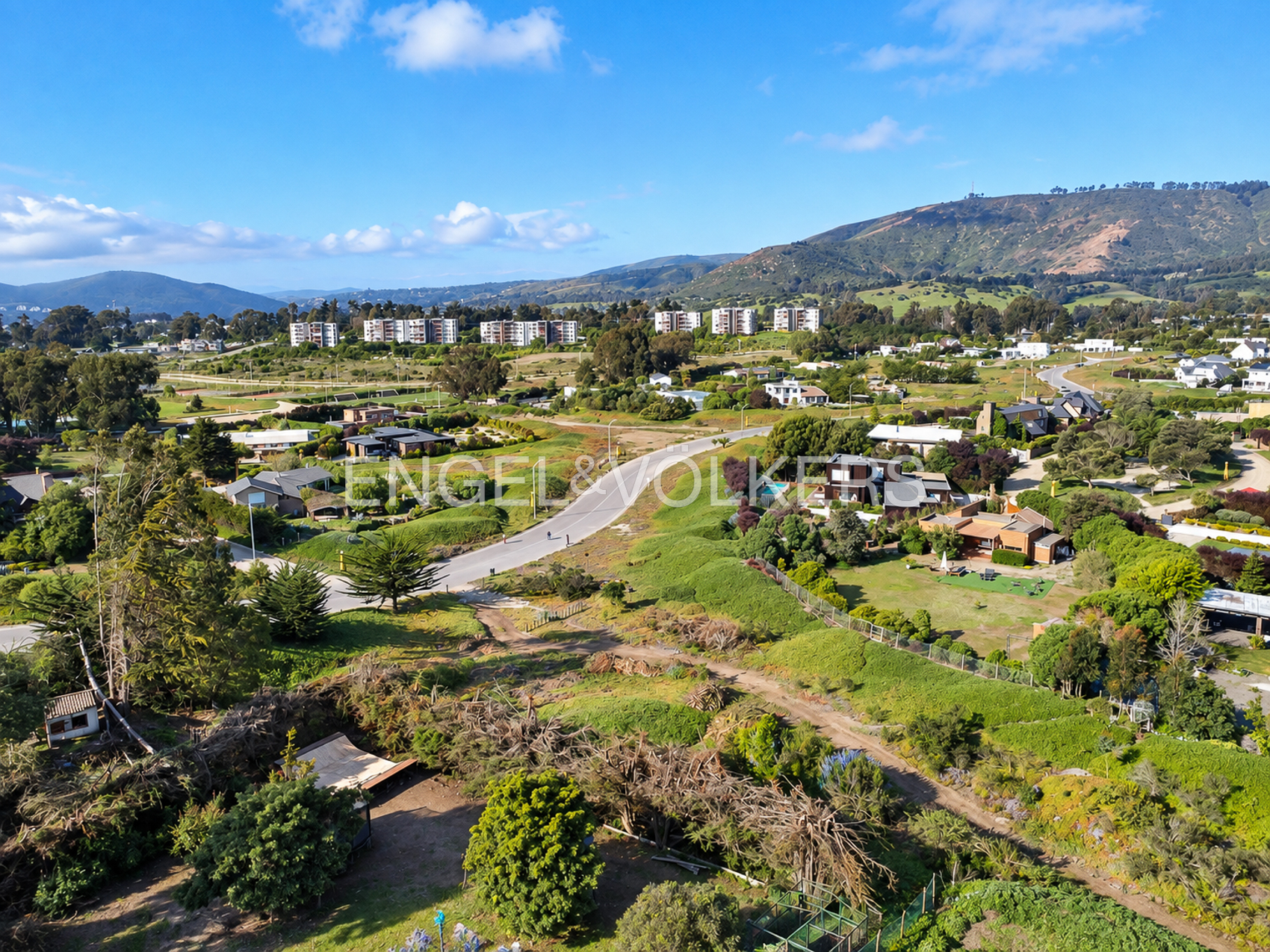 Exclusivo sitio en consolidado condominio en Maitencillo