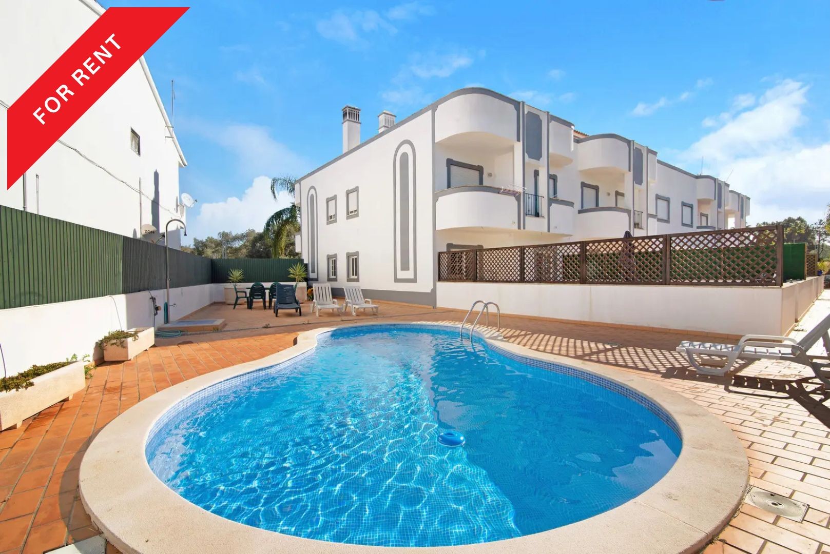 Furnished 3-bedroom Apartment with a Spacious Private Terrace and Shared Pool in Almancil