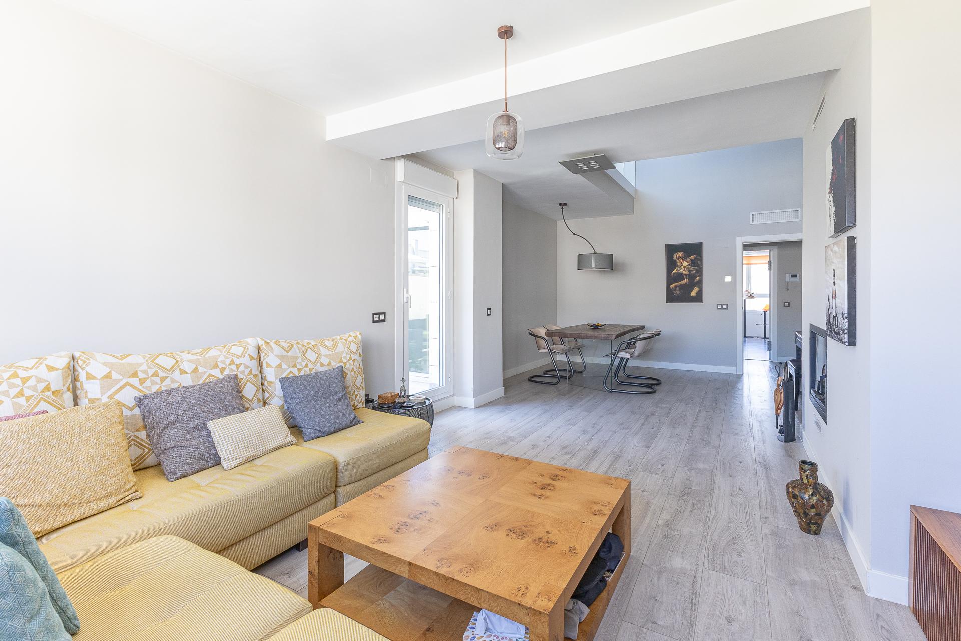 Exclusive duplex penthouse with three terraces