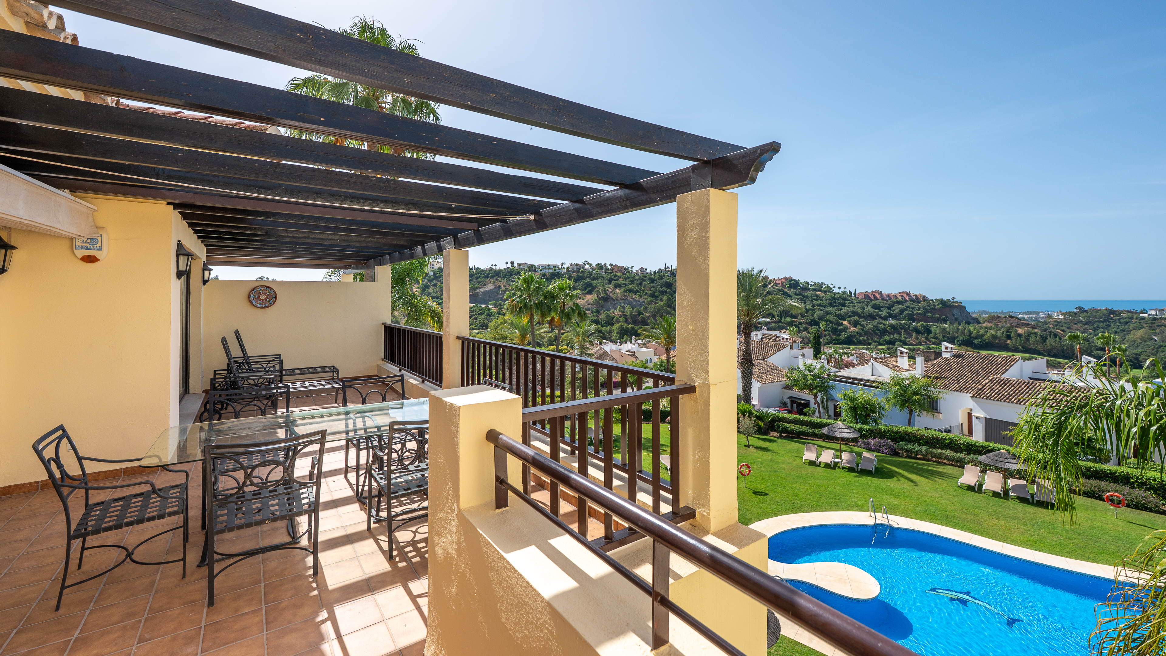 Penthouse with Panoramic Sea and Golf Views in Los Arqueros