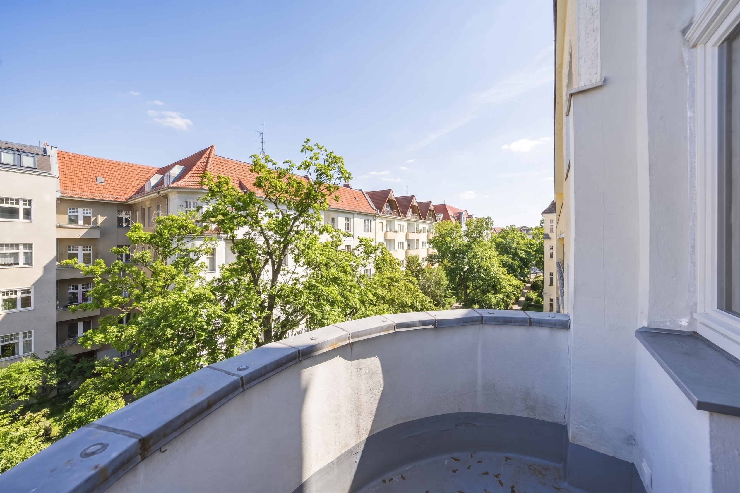 Deine Jugendstil Altbauwohnung mit Balkon - Erstbezug nach Top-Sanierung