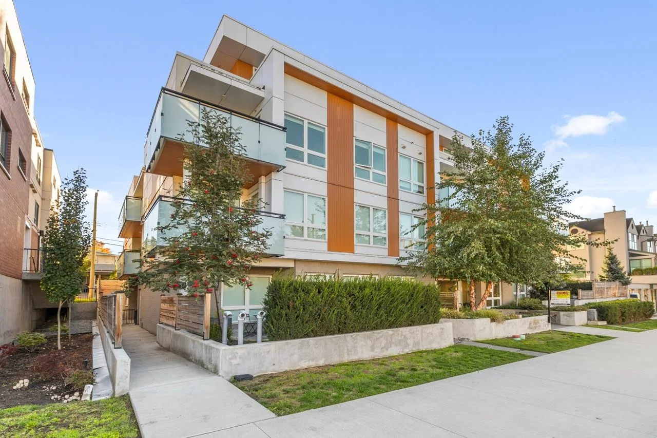 Immaculate West Side Condo | At The Sought After ASTER!