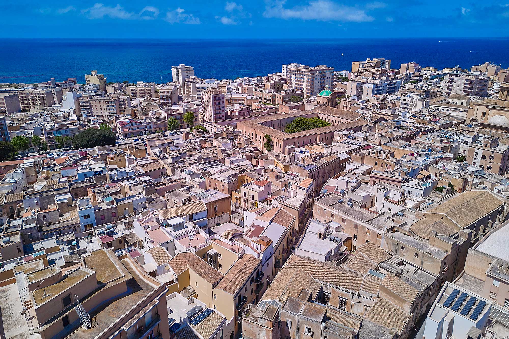 Marsala Historic Center – Apartment in Renovated Period Palace with Small Terraces