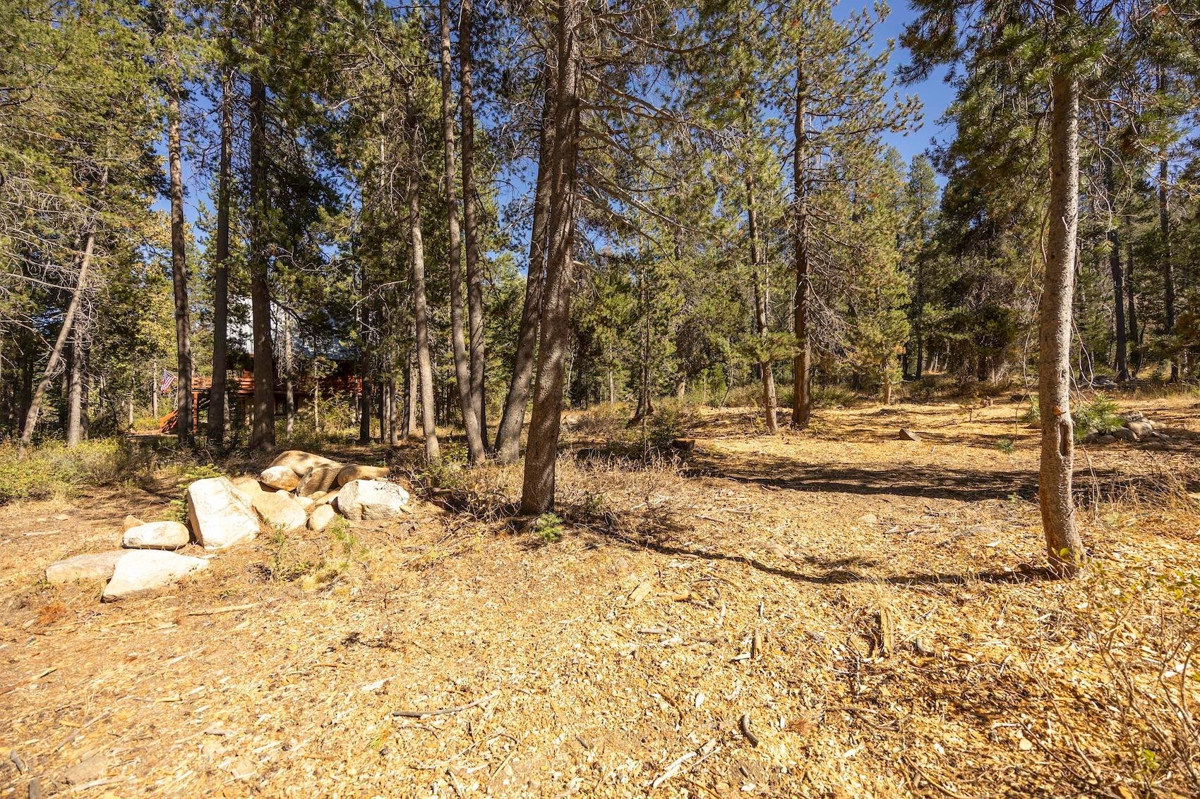 Build. Explore. Repeat. Escape to Donner Summit.