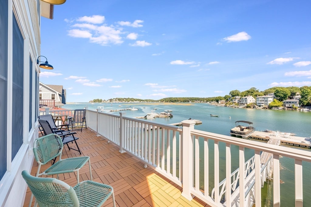 Discover Coastal Living at it's Finest
