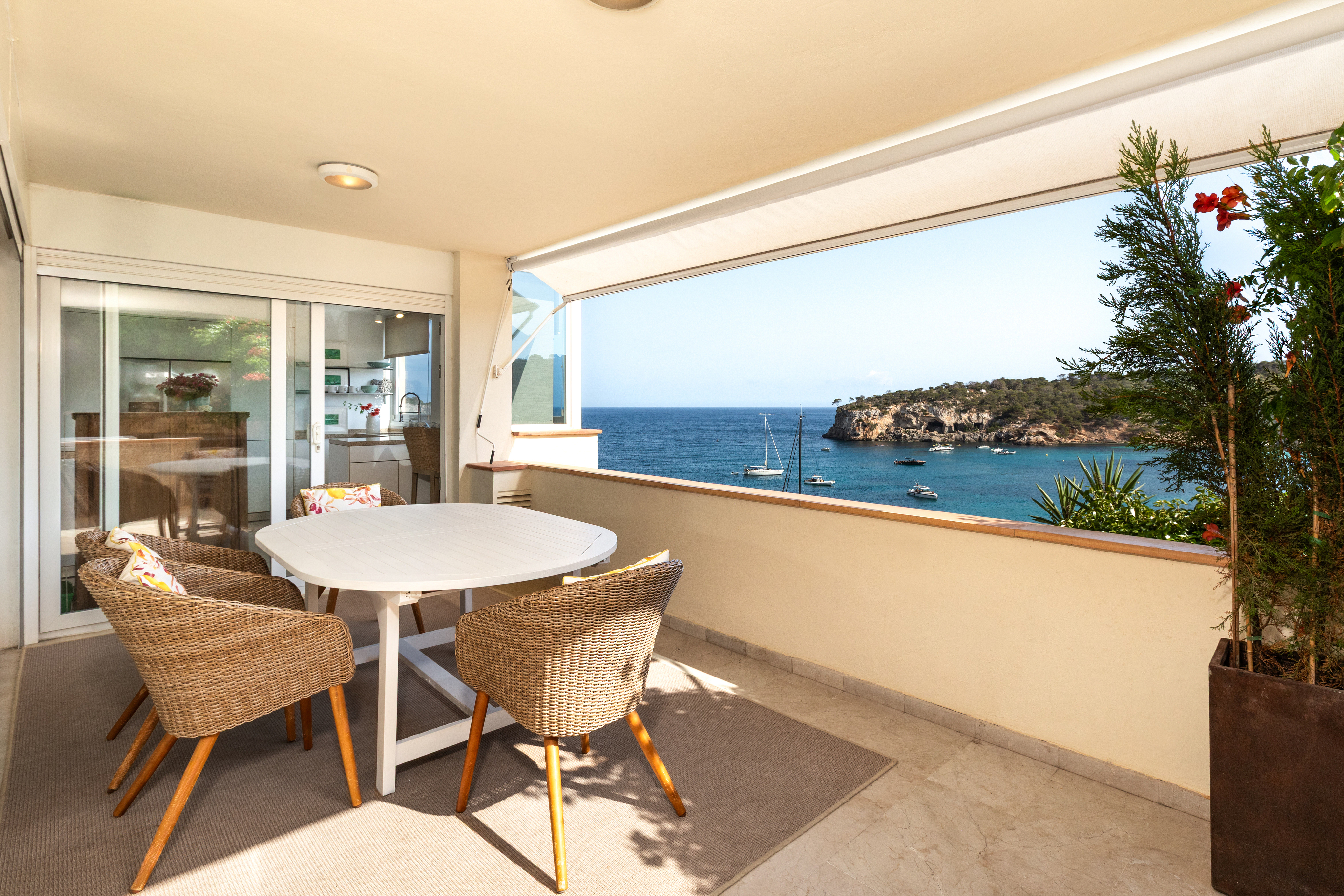 Seafront Apartment Front Row