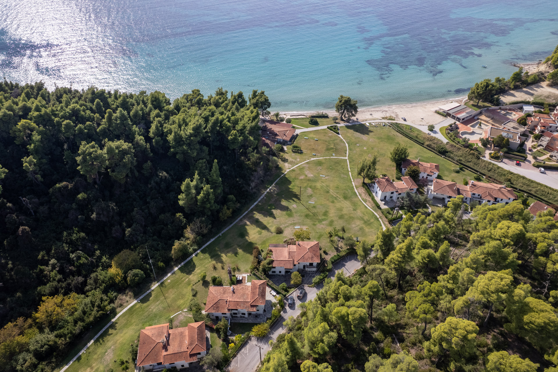 Traditional residence with direct sea access in Elani