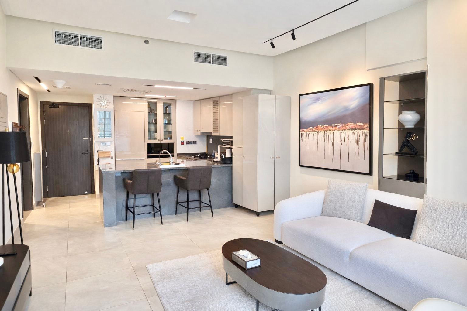 Fully Furnished |  Vacant |  Prime Location