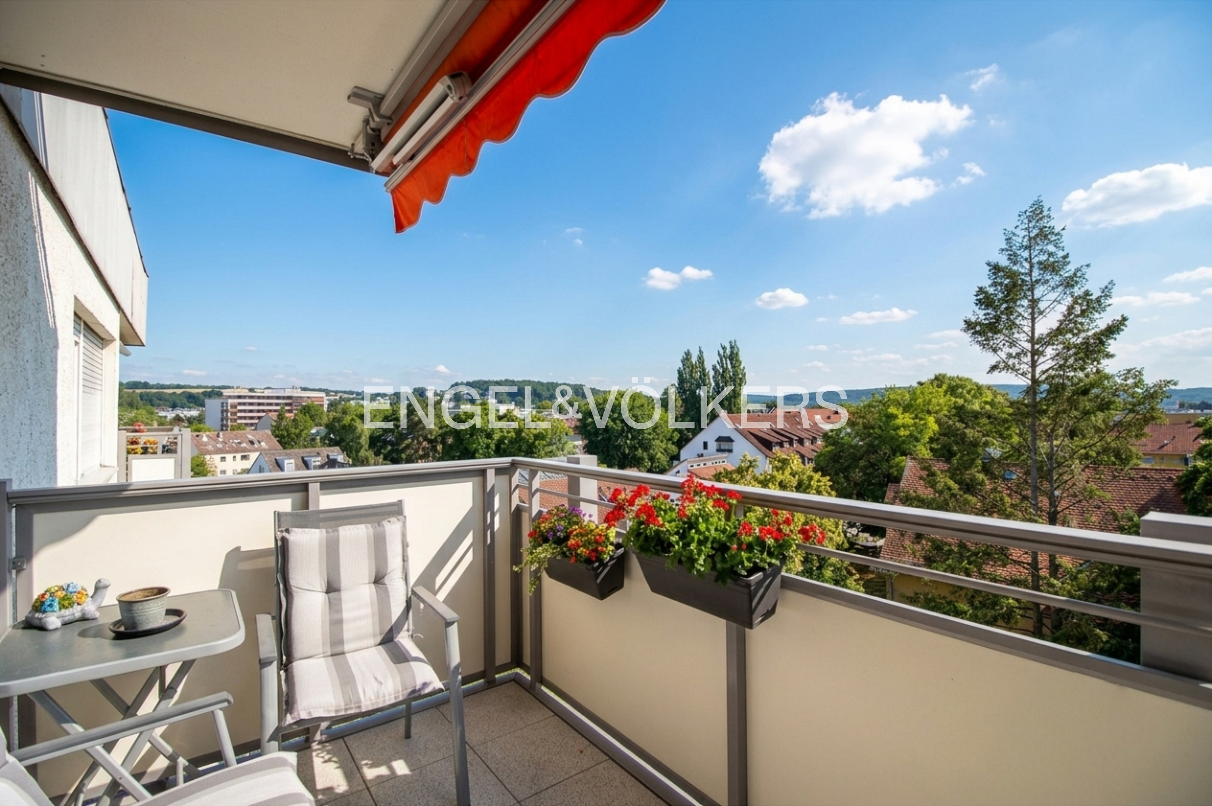 Attraktive 2-Zimmer Wohnung mit Balkon im beliebten Regensburger Westen