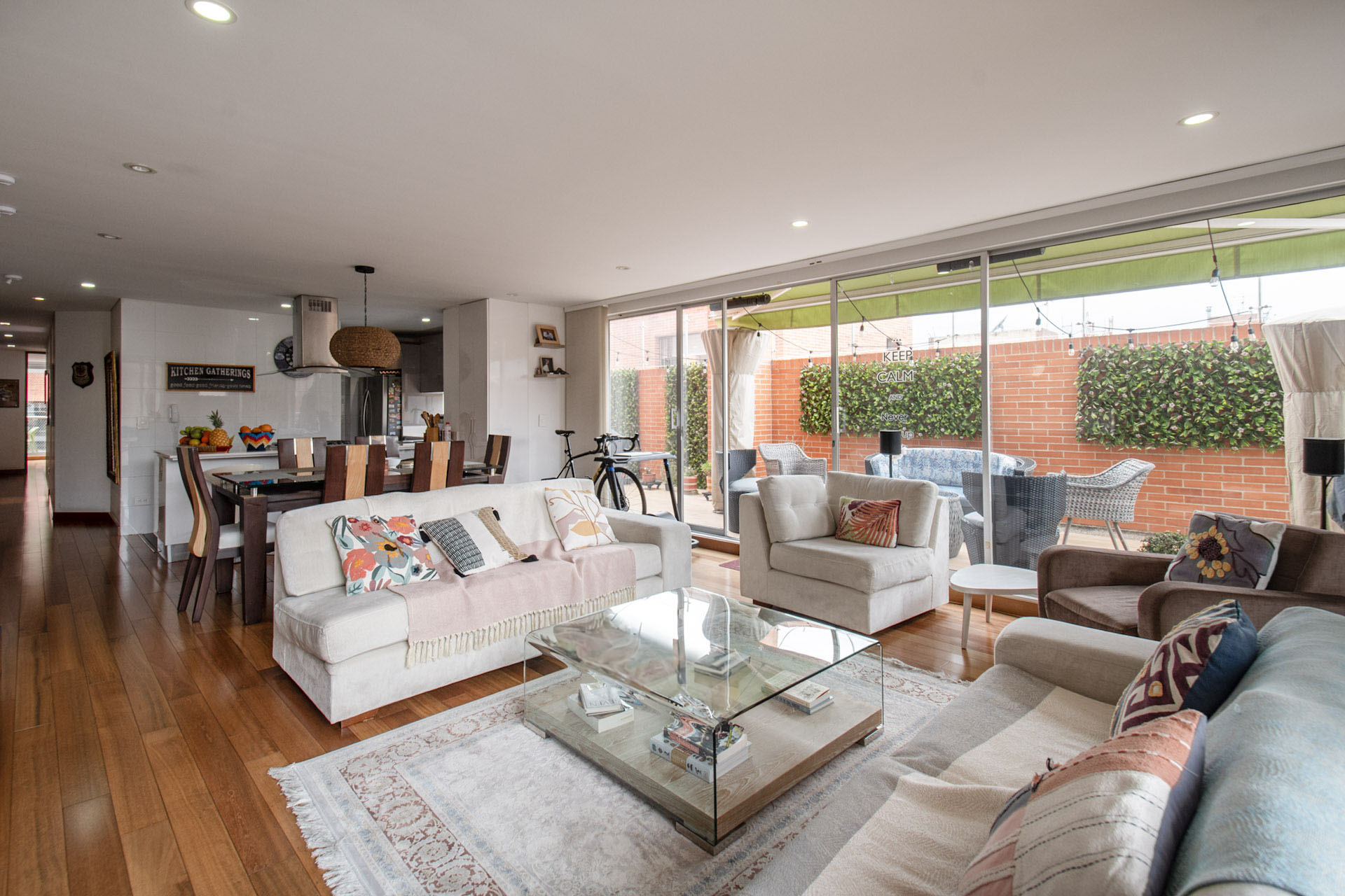 Moderno apartamento con terrazas para arriendo en Chicó Navarra