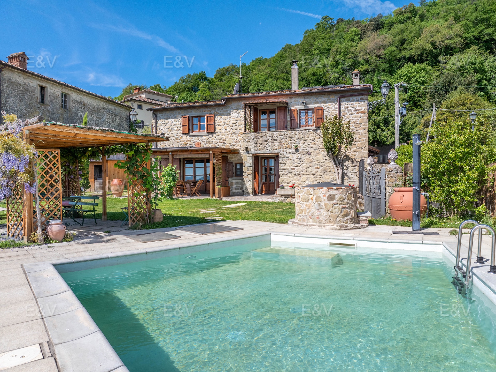 Kleines, gemütliches Landhaus mit Pool und atemberaubender Aussicht
