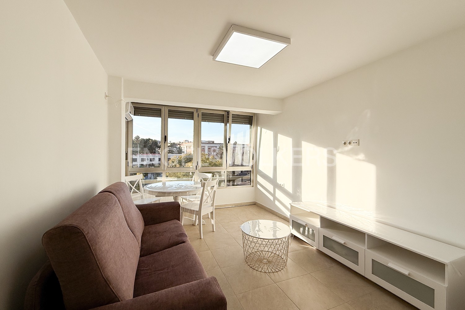 Bright flat in Tres Cruces