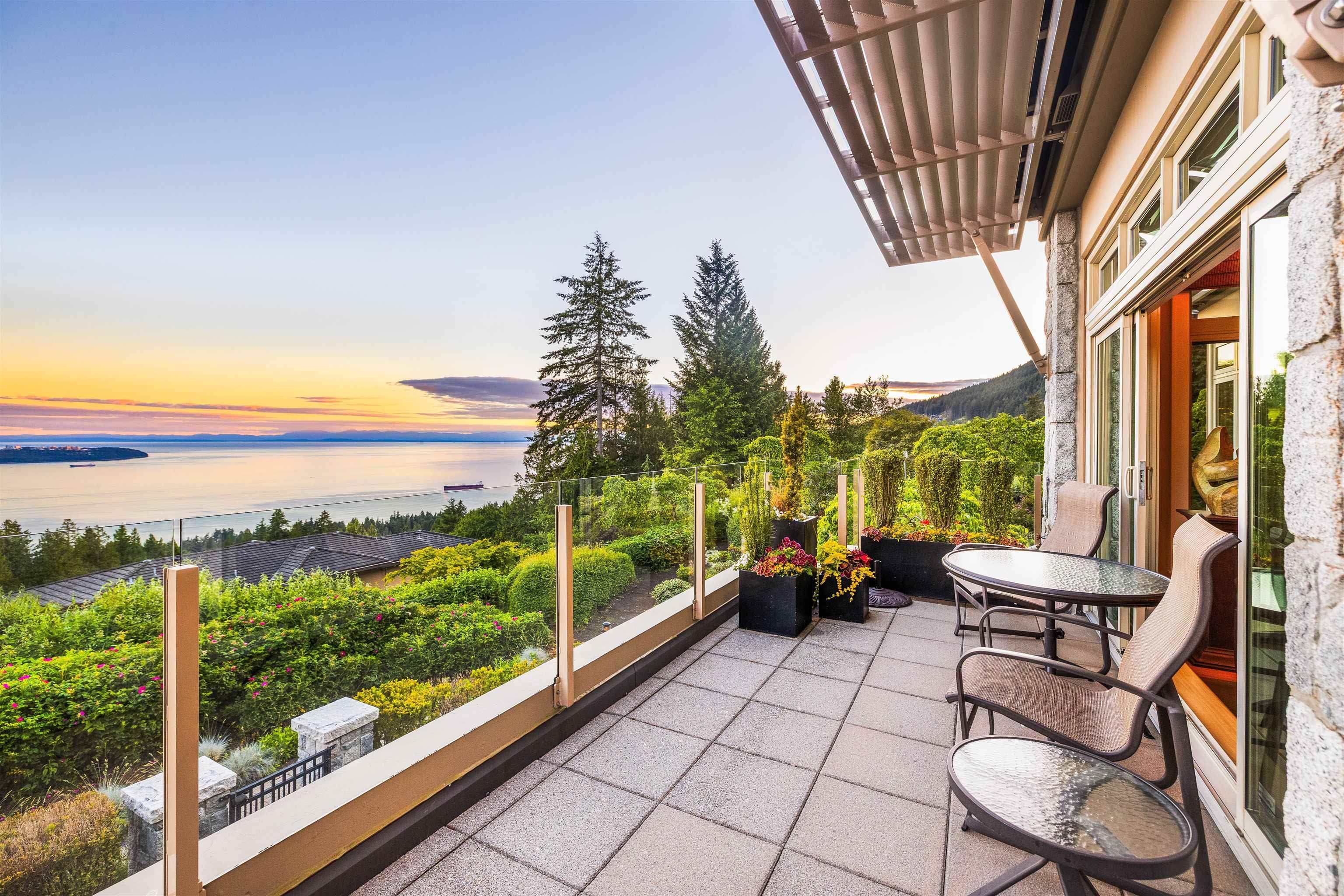 Townhome with Breathtaking Panoramic Views