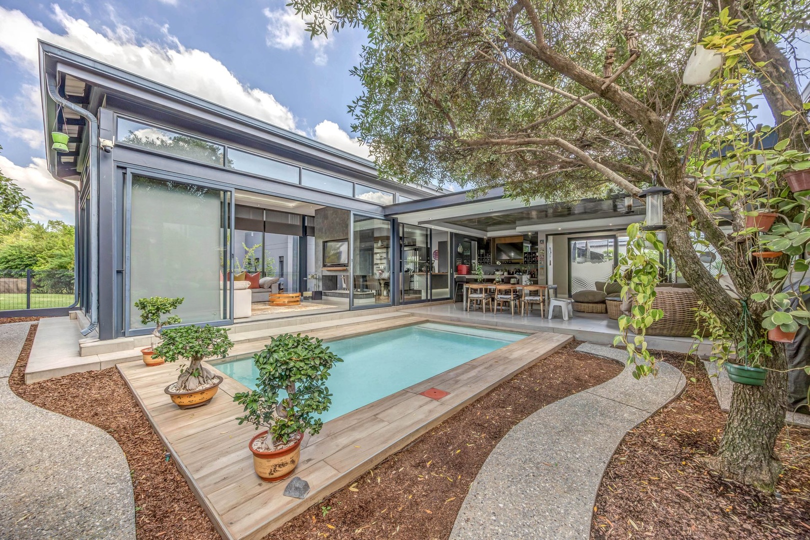 Architectural Simplicity Meets Single-Storey Sophistication