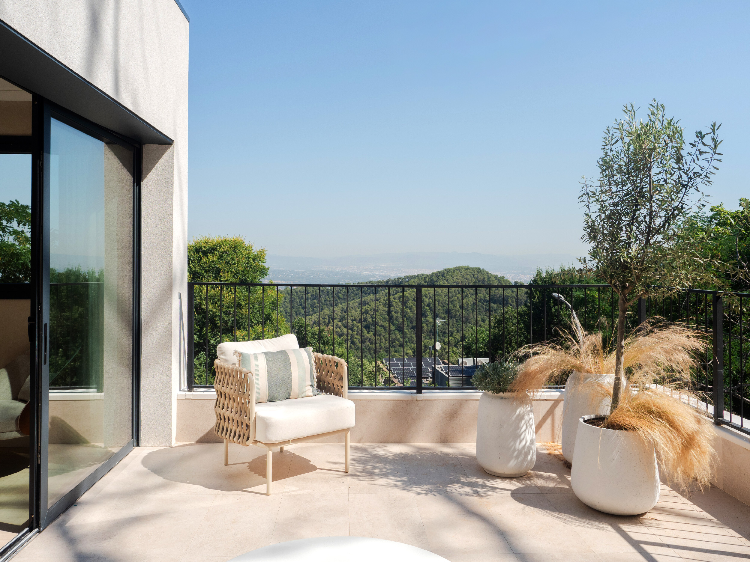 Luxury, avant-garde design and sustainability