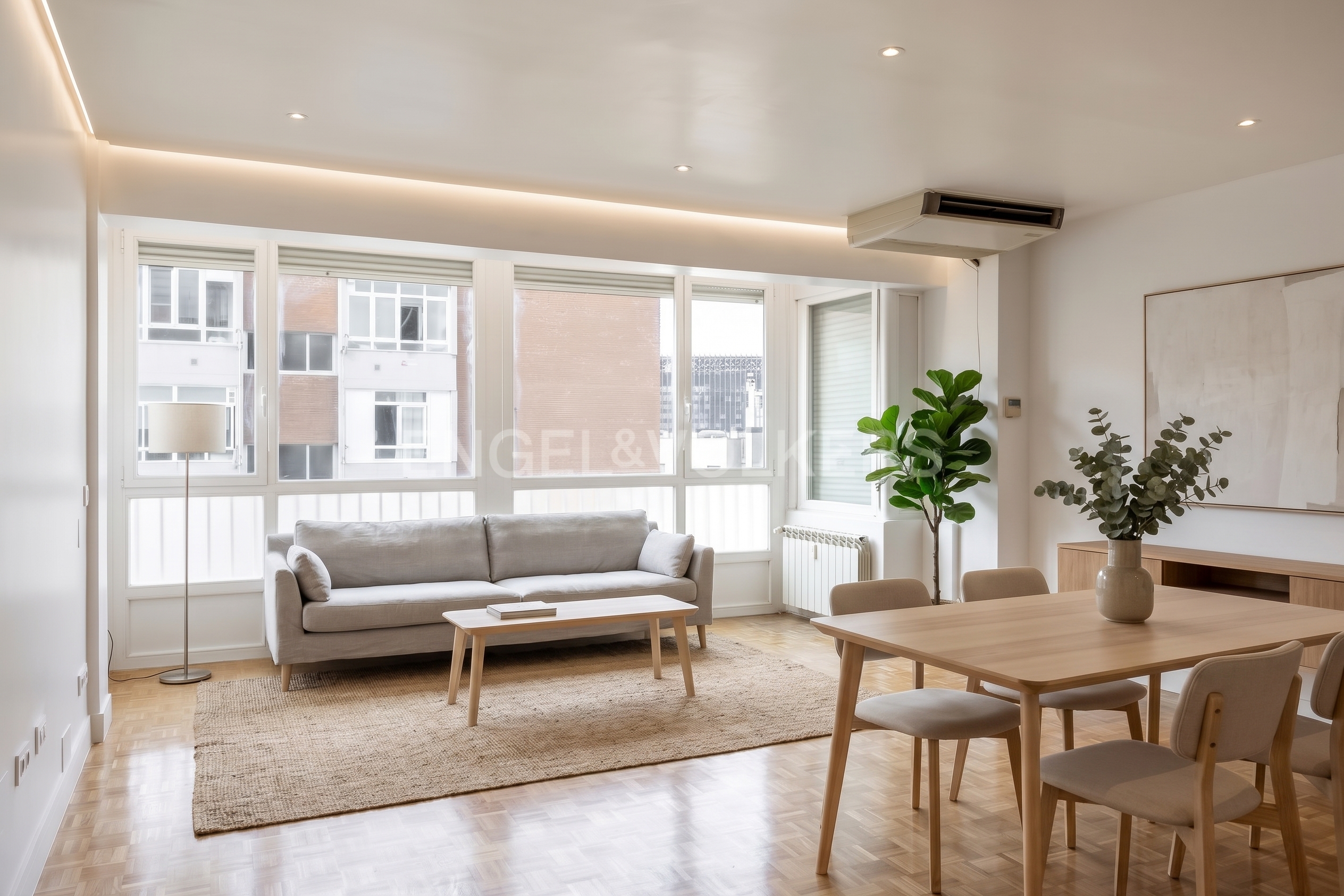Discover Elegant Urban Living in Madrid: Spacious 3-Bedroom Apartment with Terrace, Private Garden and Prestigious Salamanca–Chamartín Address [AI-modified]