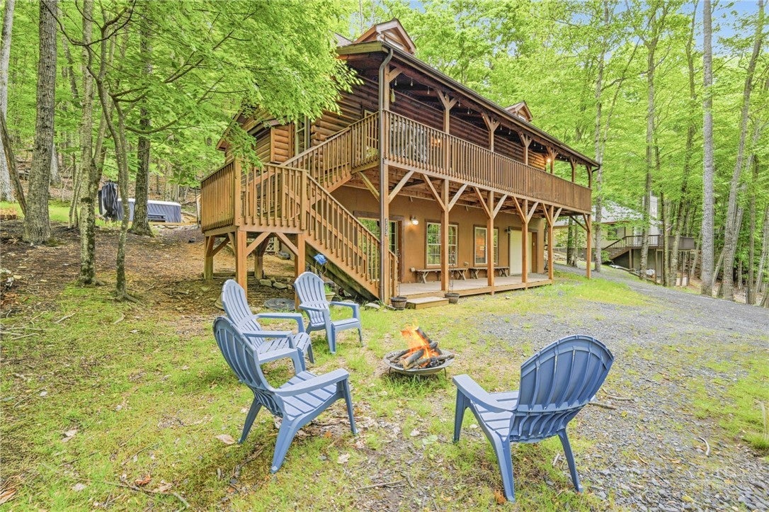 Beech Mountain Dream Home + Rental Income Opportunity