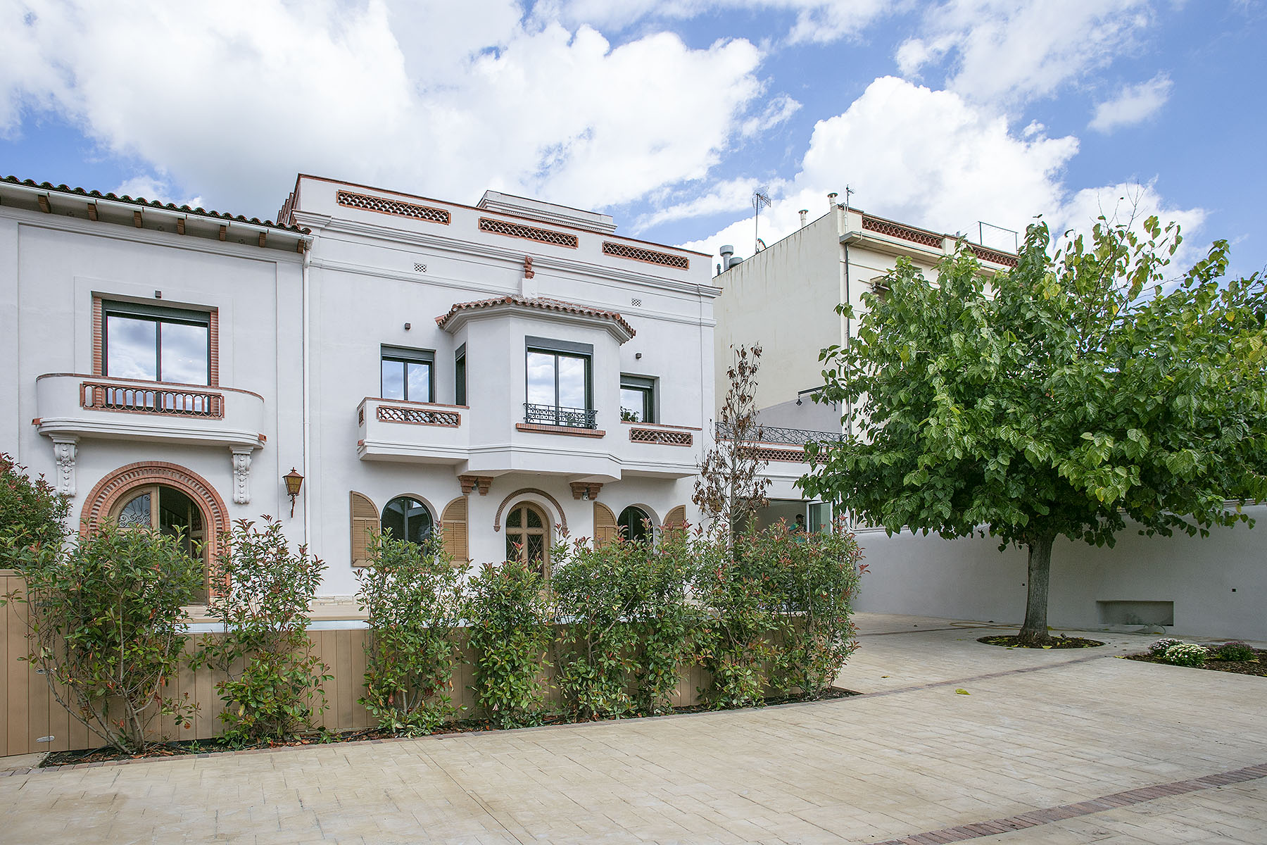 Architectural gem with pool, unique in downtown Sant Just Desvern