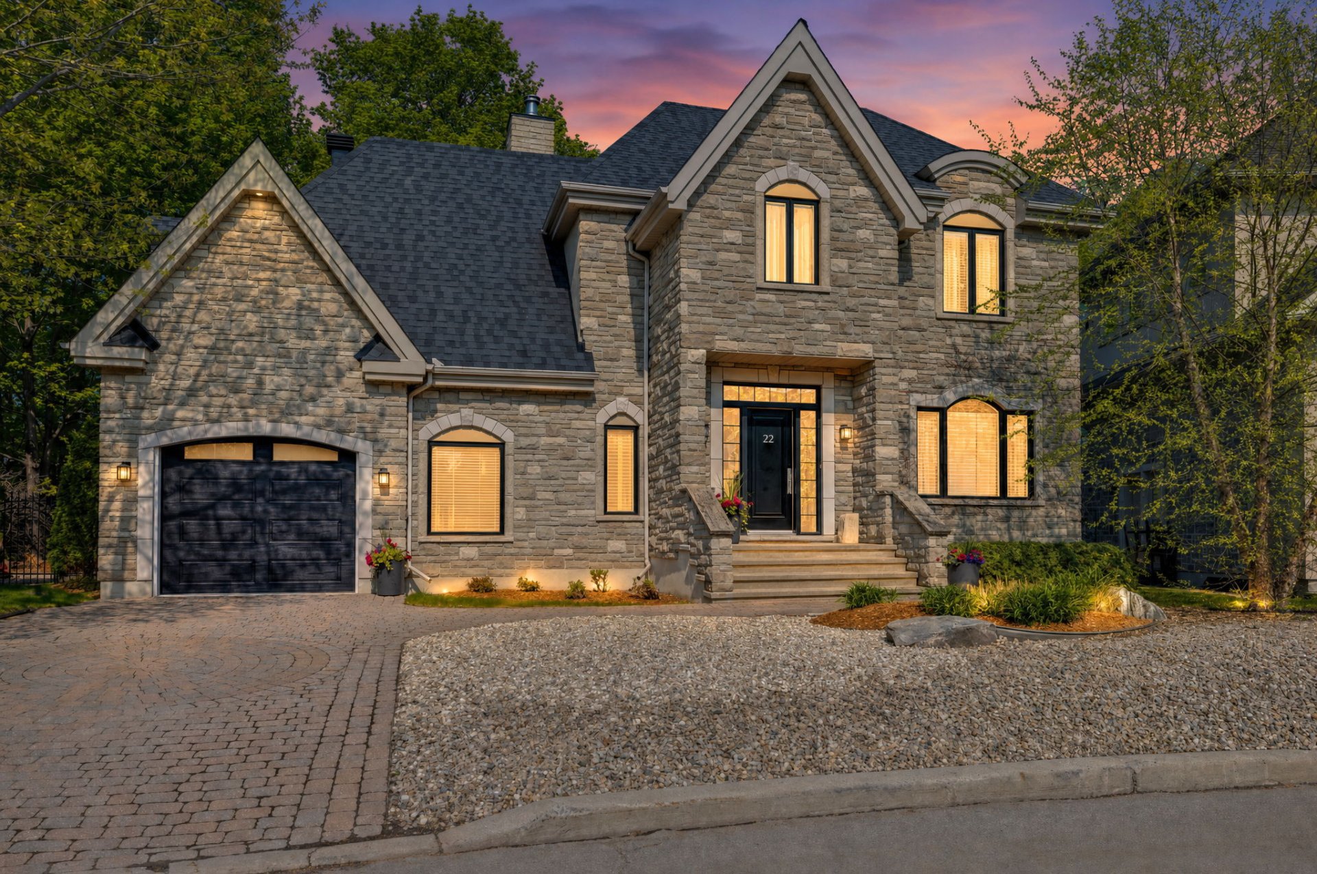 Distinguished Residence in Aylmer
