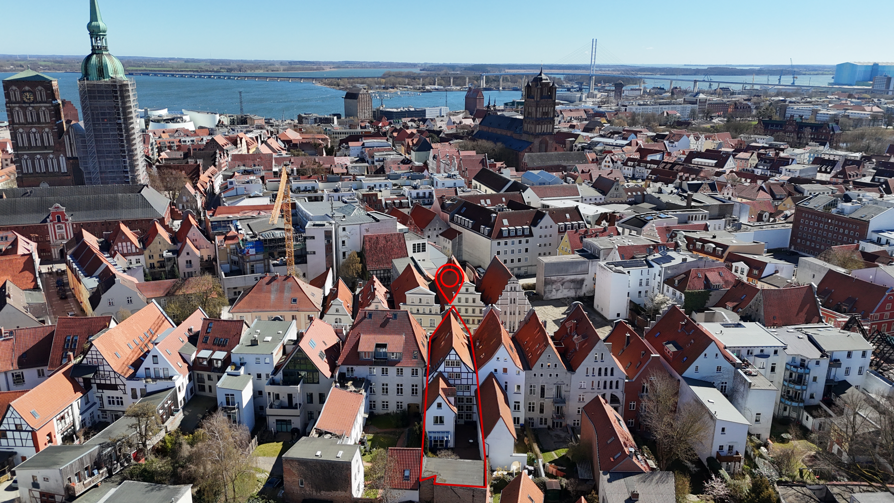 Historisches Stadthaus mit privatem Garten und Remise mit Ausbaupotenzial