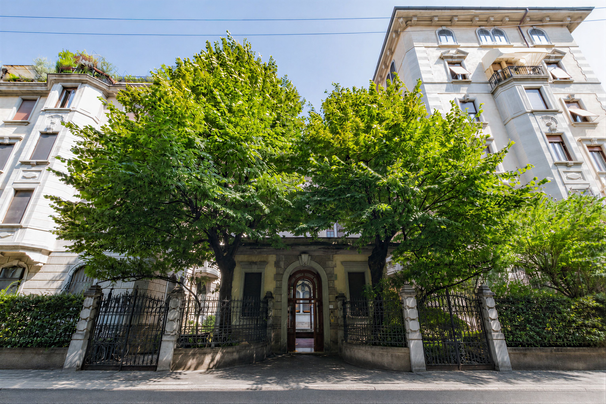 Period apartment in an elegant historic setting