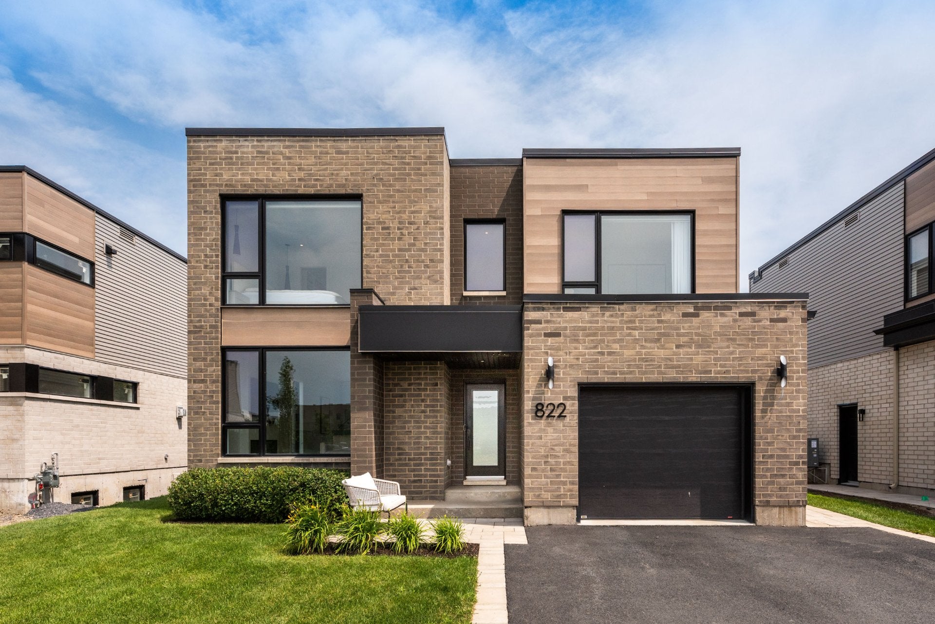 Turnkey elegant contemporary residence