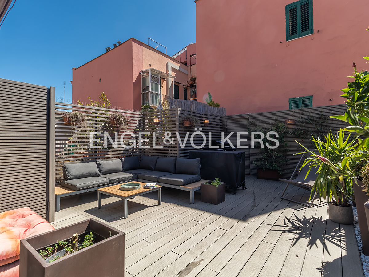 Exclusive penthouse with large terrace steps from the Colosseum
