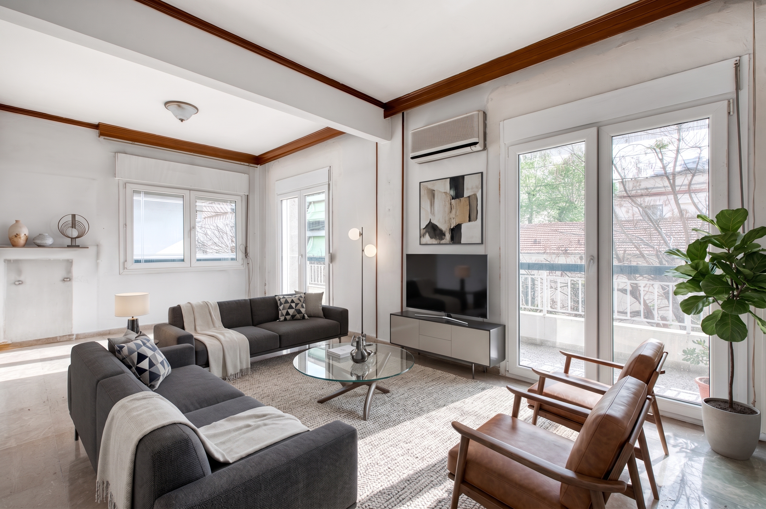 1st-floor apartment next to Martiou metro station