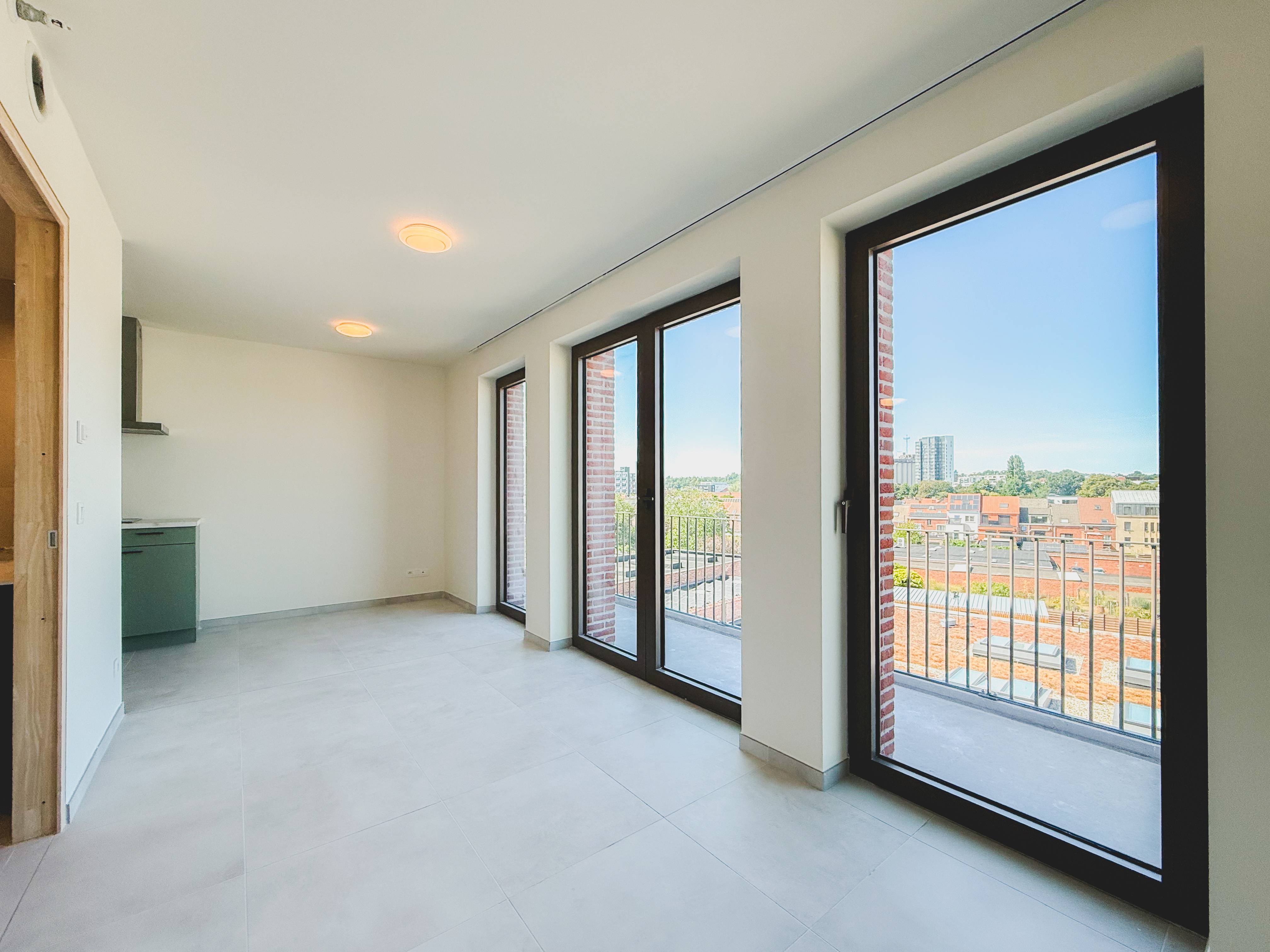 Stylish new-build studio with a beautiful private terrace