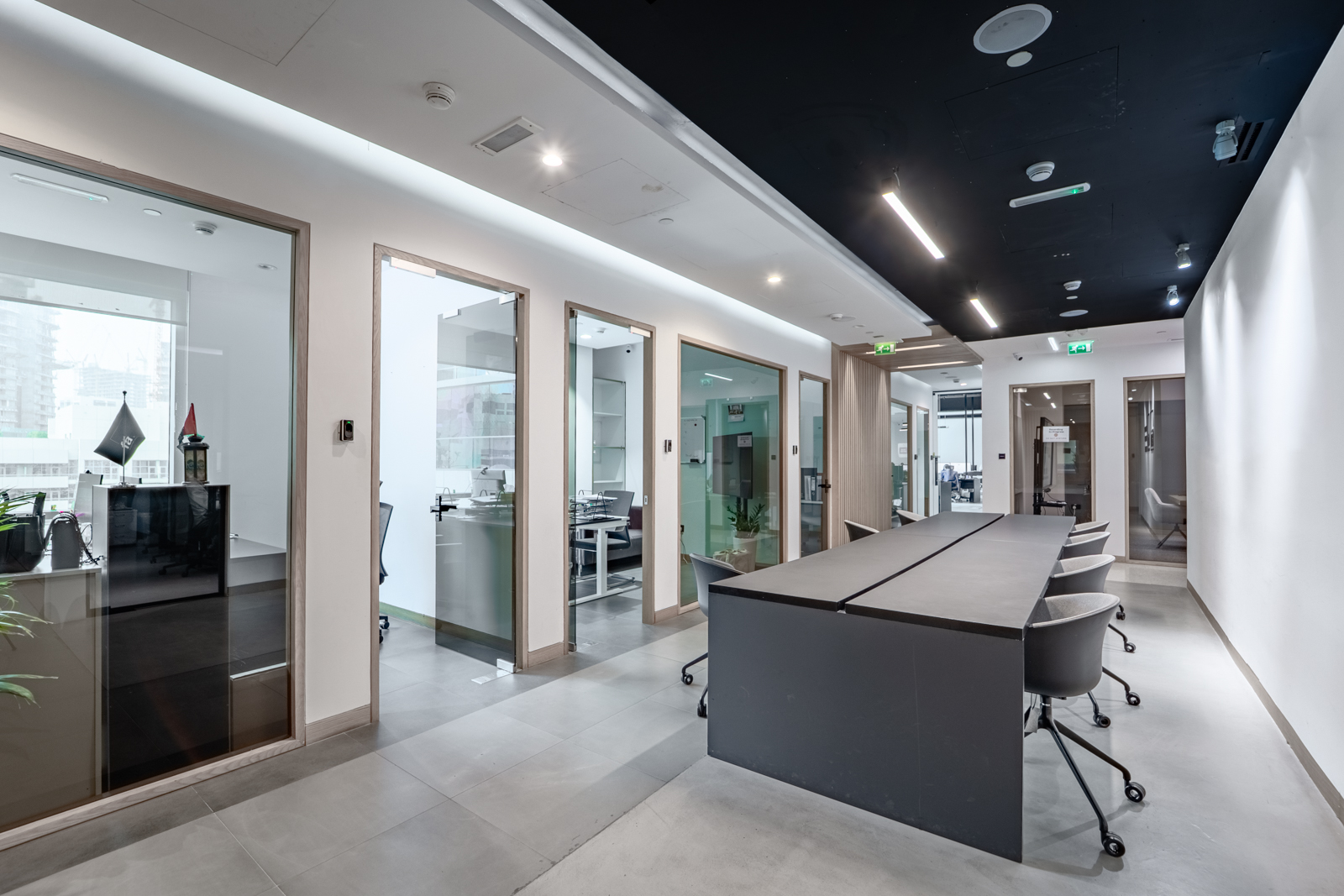 High End Fitted | 15 Parkings | Premium Workspace