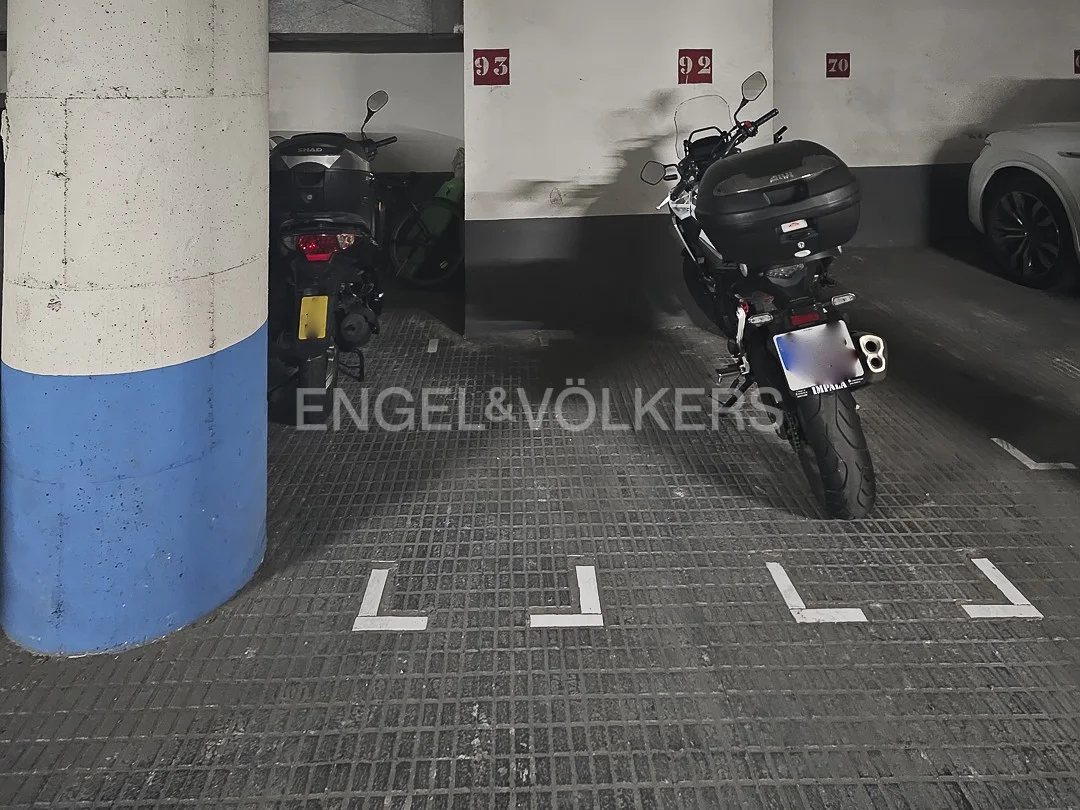 Motorcycle parking space in Pàdua