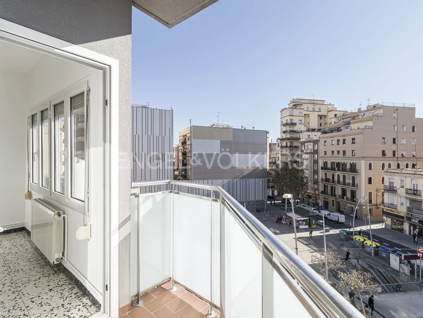 Sunny apartment in Les Corts