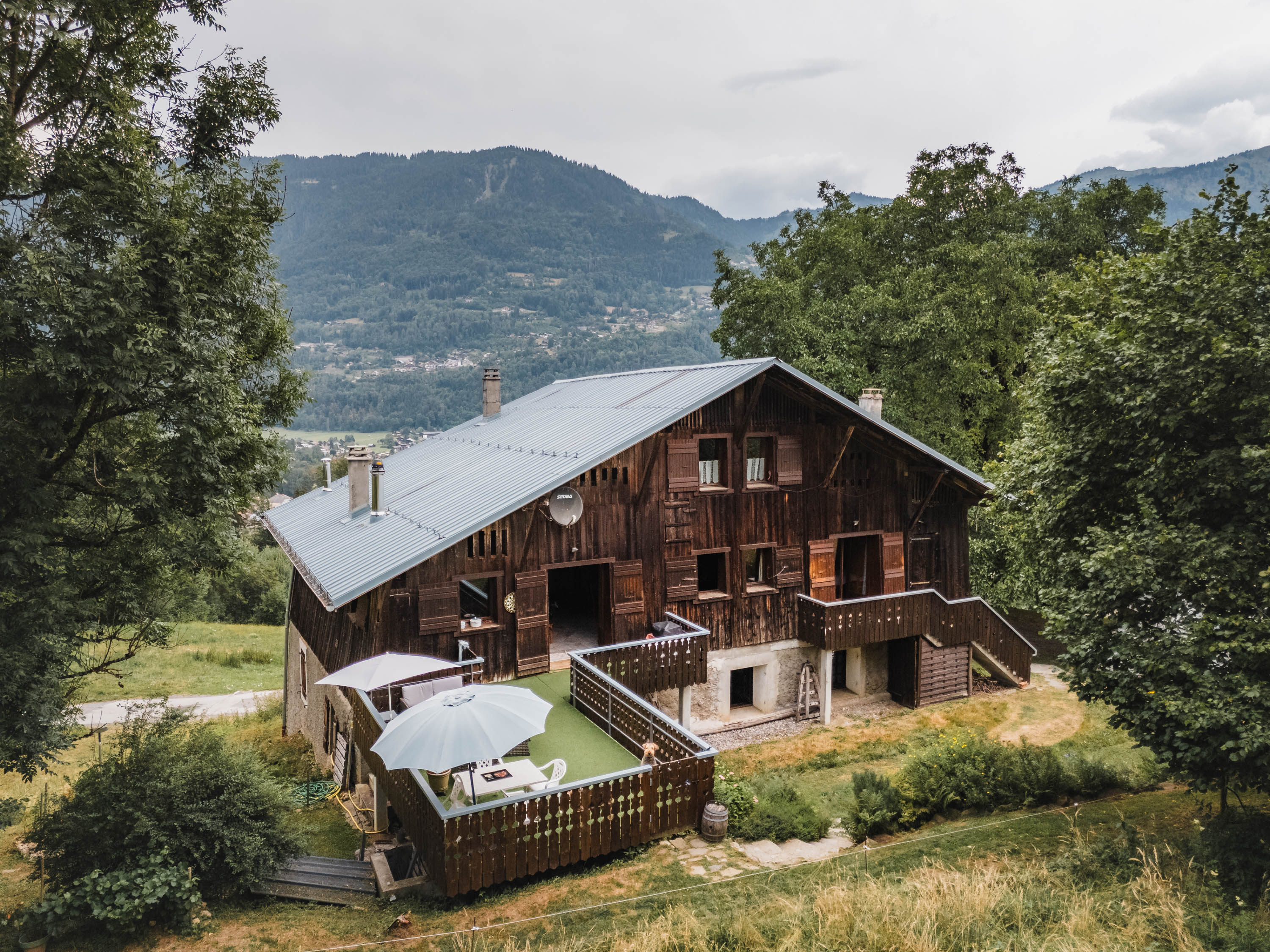 Charaktervolles Bauernhaus mit separater Ferienwohnung und direktem Pistenzugang – Morillon