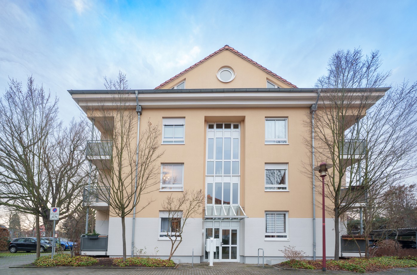 Charmante Zwei-Raum-Wohnung mit Einbauküche und Balkon in Dresden Tolkewitz