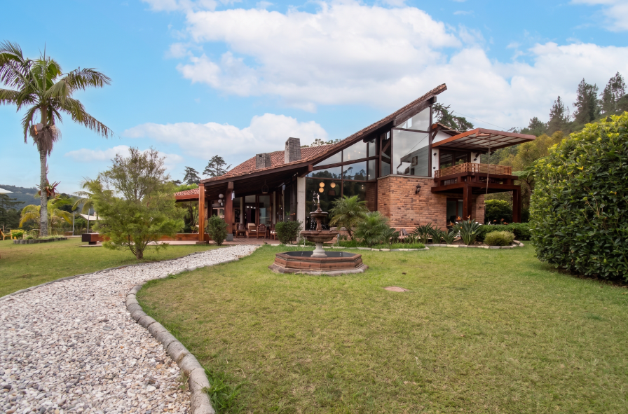 Casa finca con invernadero en parcelación para venta en El Retiro