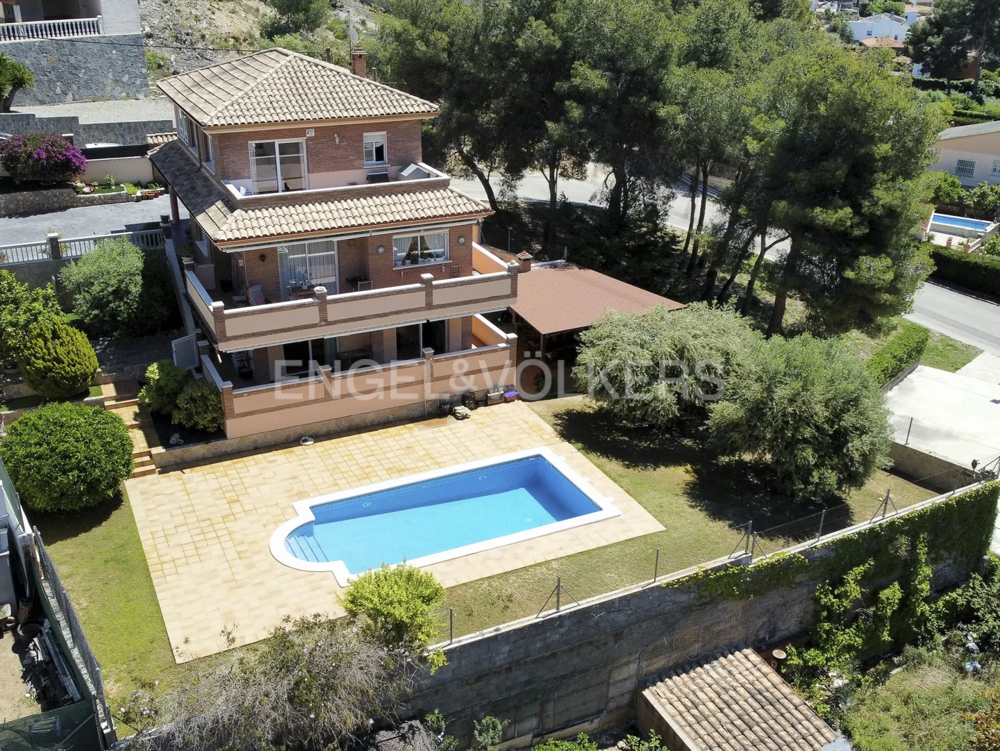 Excellent family house in Cubelles