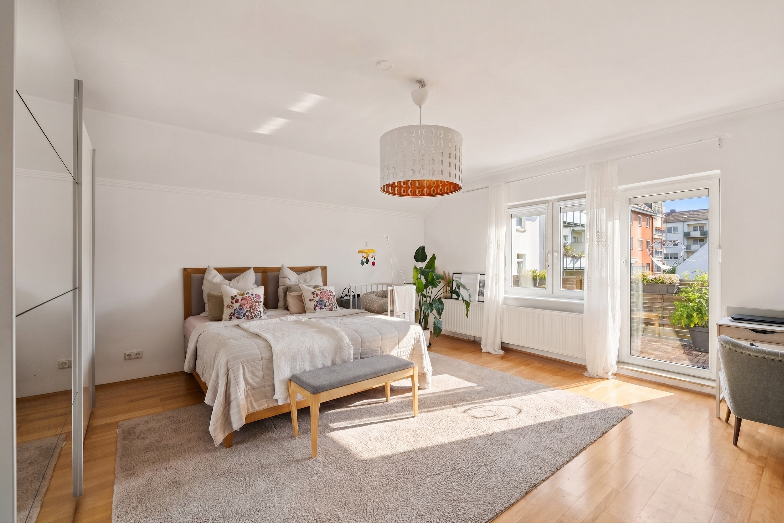 Wohnen wie im eigenen Haus – großzügige Maisonette mit privatem Innenhof