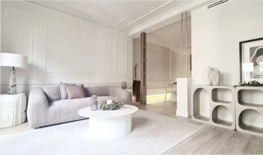 Elegant, bright apartment in Goya with two street-facing balconies