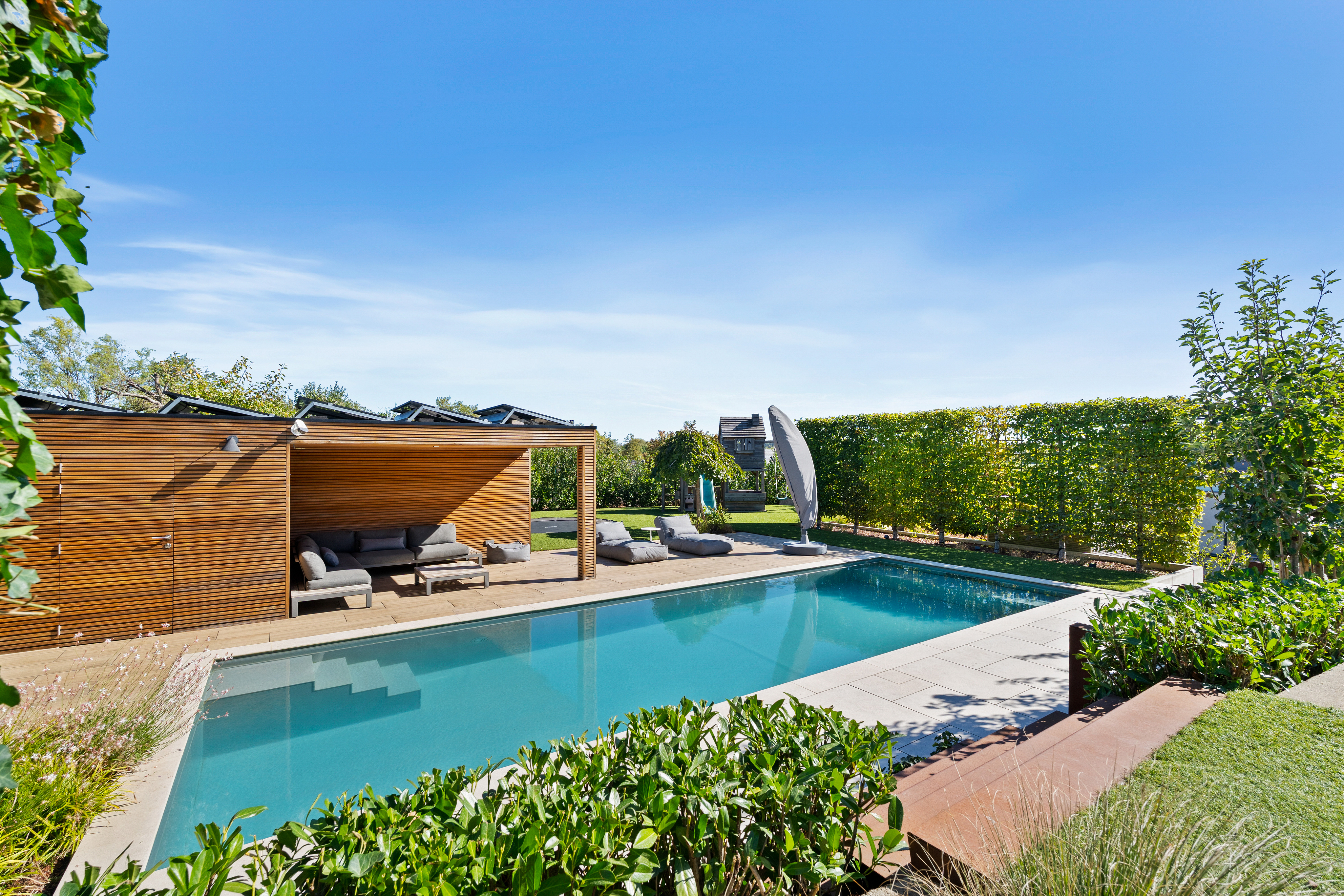 Architektenhaus mit Pool auf 8,9 Ar in Berchem