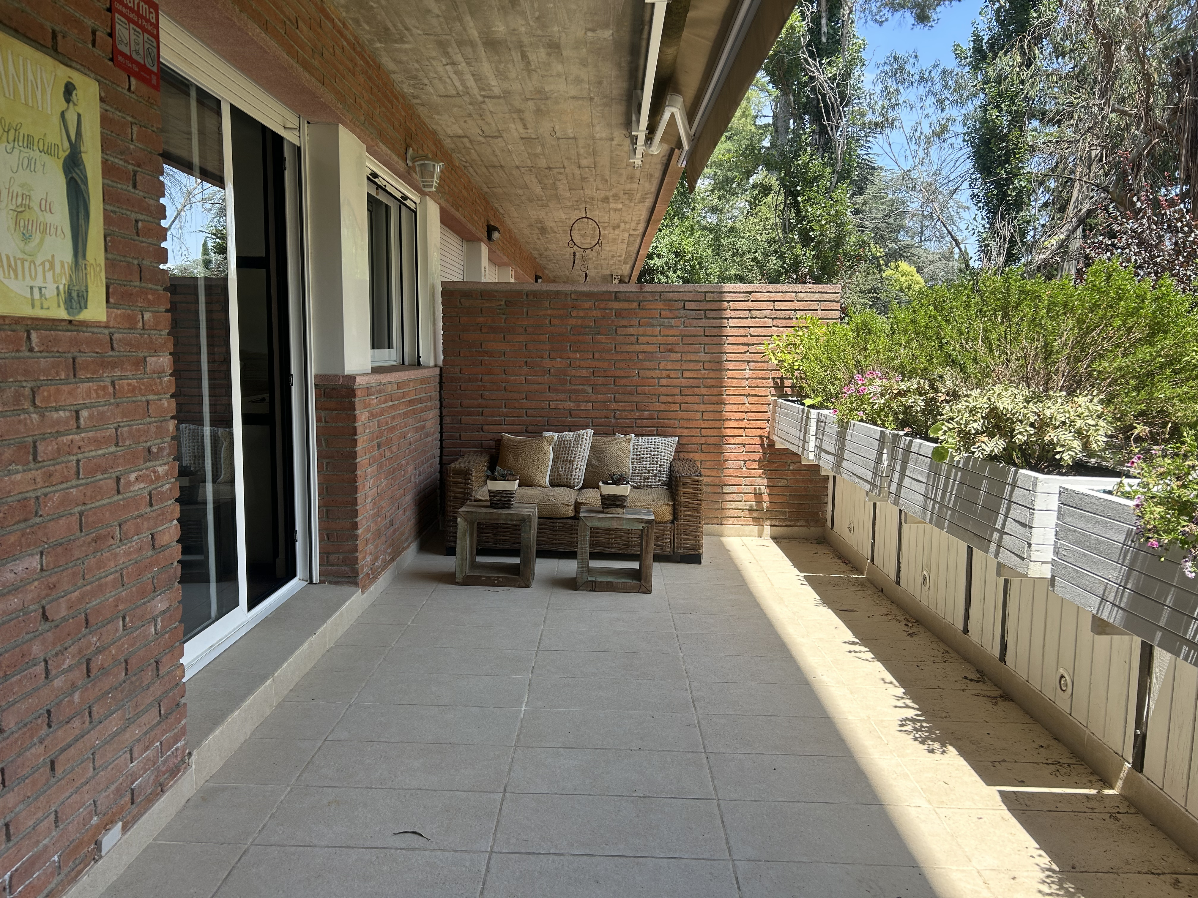 Furnished short-term apartment in Golf area with large terrace