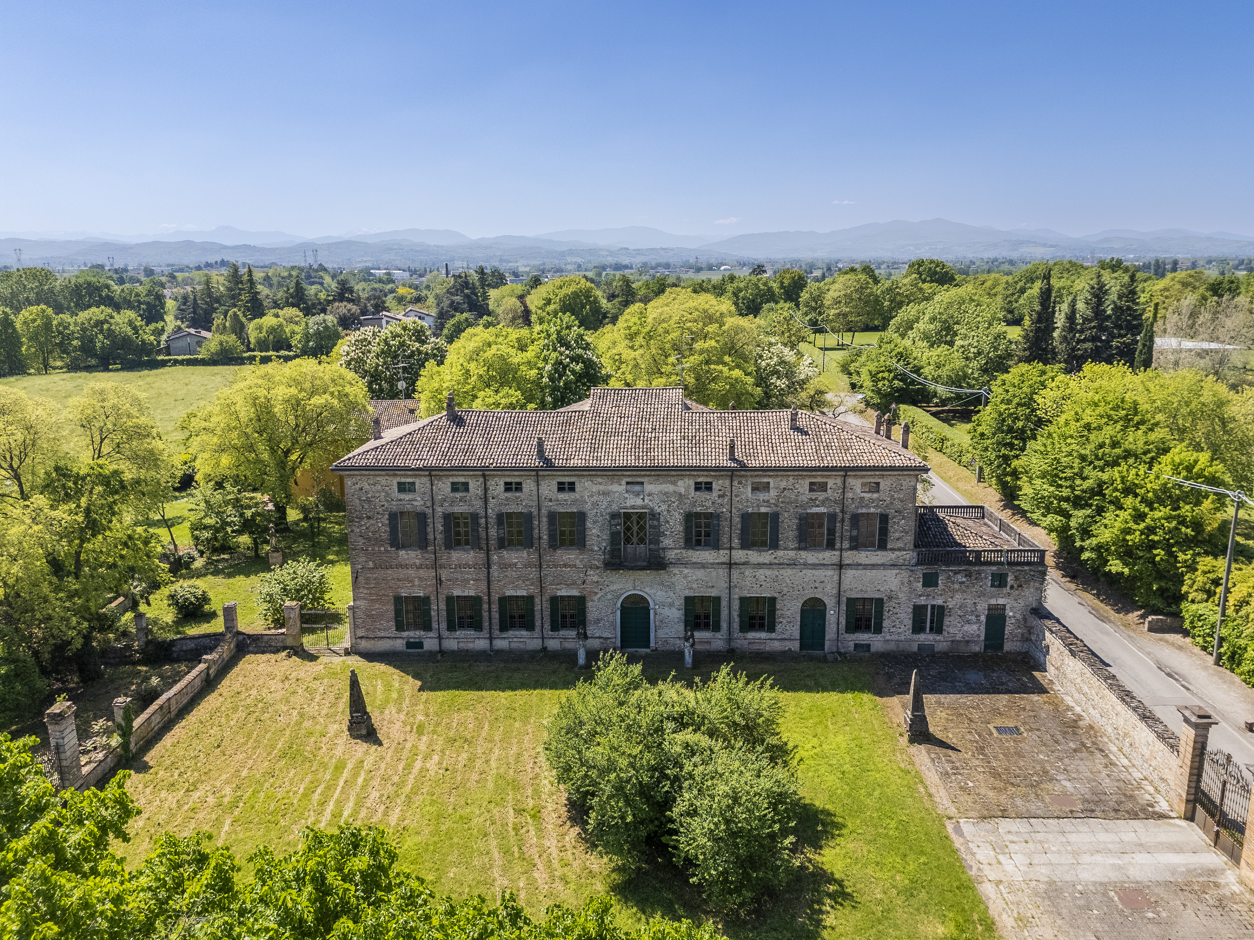 Villa Micheli-Mariotti: a historic late 18th-century estate
