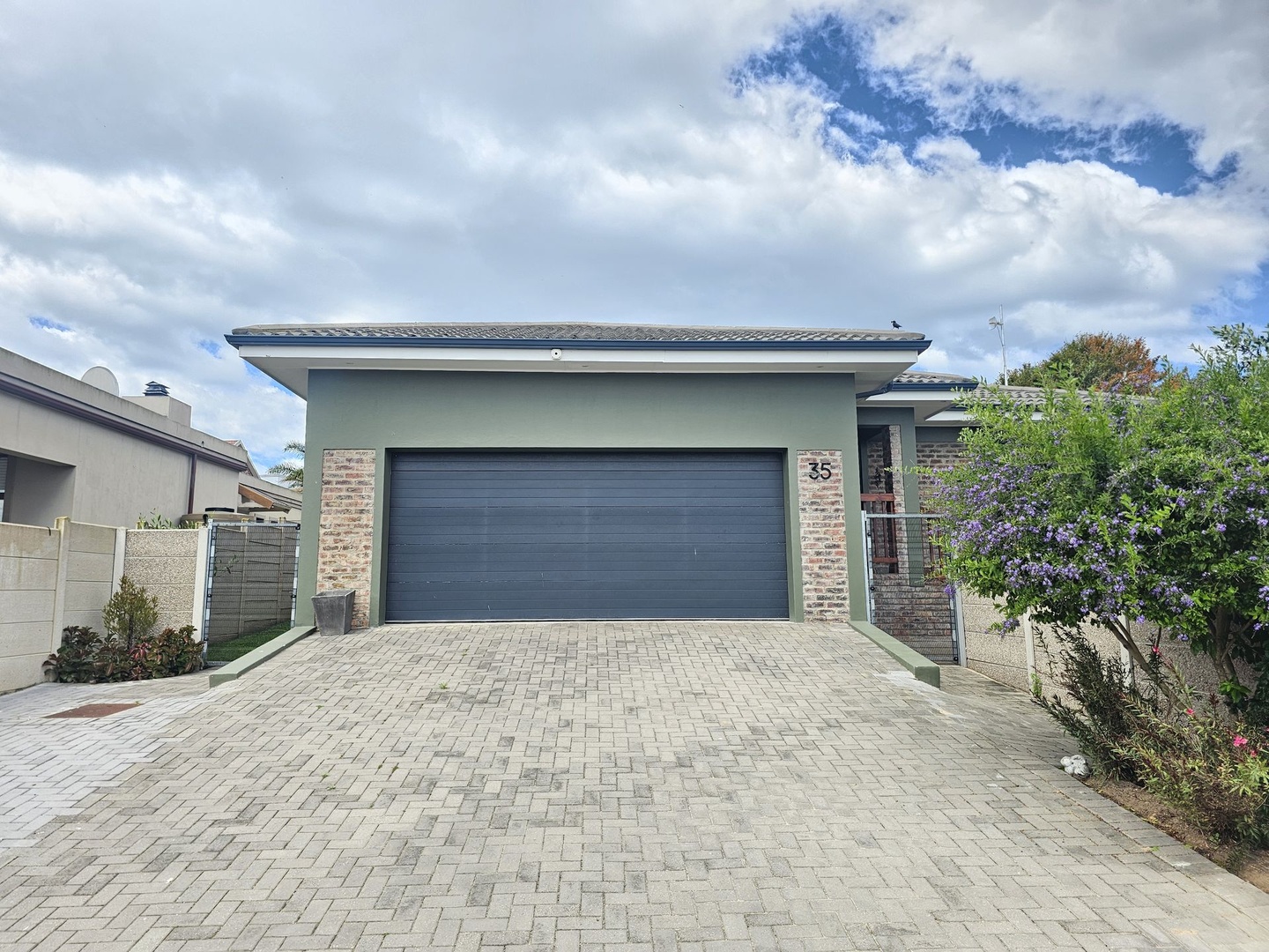 Beautiful 3-Bedroom Family Home Just Minutes from Reebok Beach